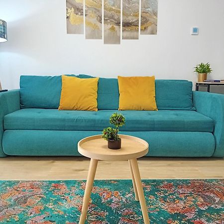 Sunshine - New & Quiet 1Br Apt, Business Area, Close To Airport, Highway A3, Subway Bukarest Exteriör bild